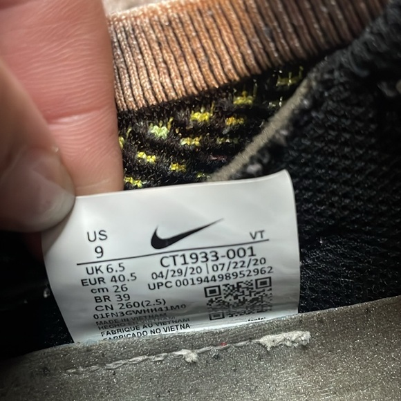 Nike Air Vapormax 2020 Fly Knit Barley Volt Woman’s Athletic Sneakers Size 9 - Picture 7 of 7